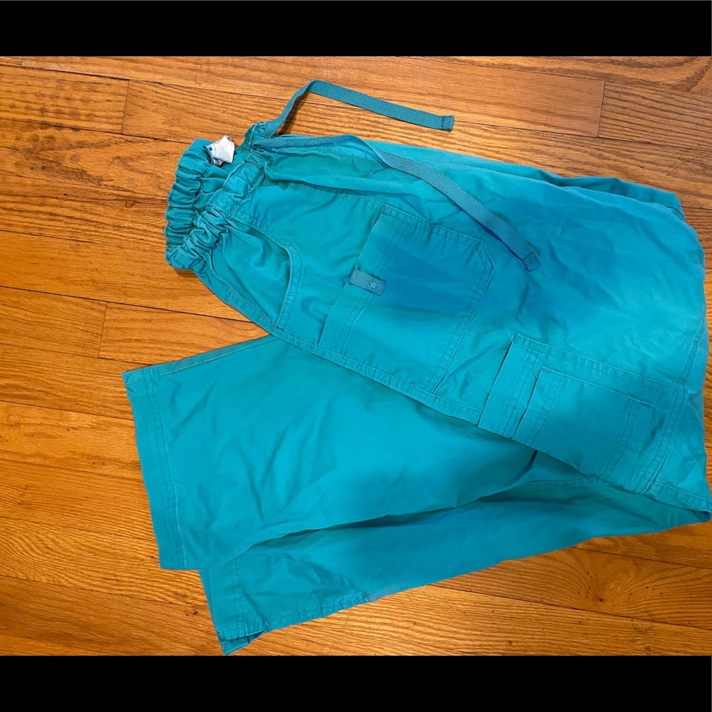 Scrub bottoms